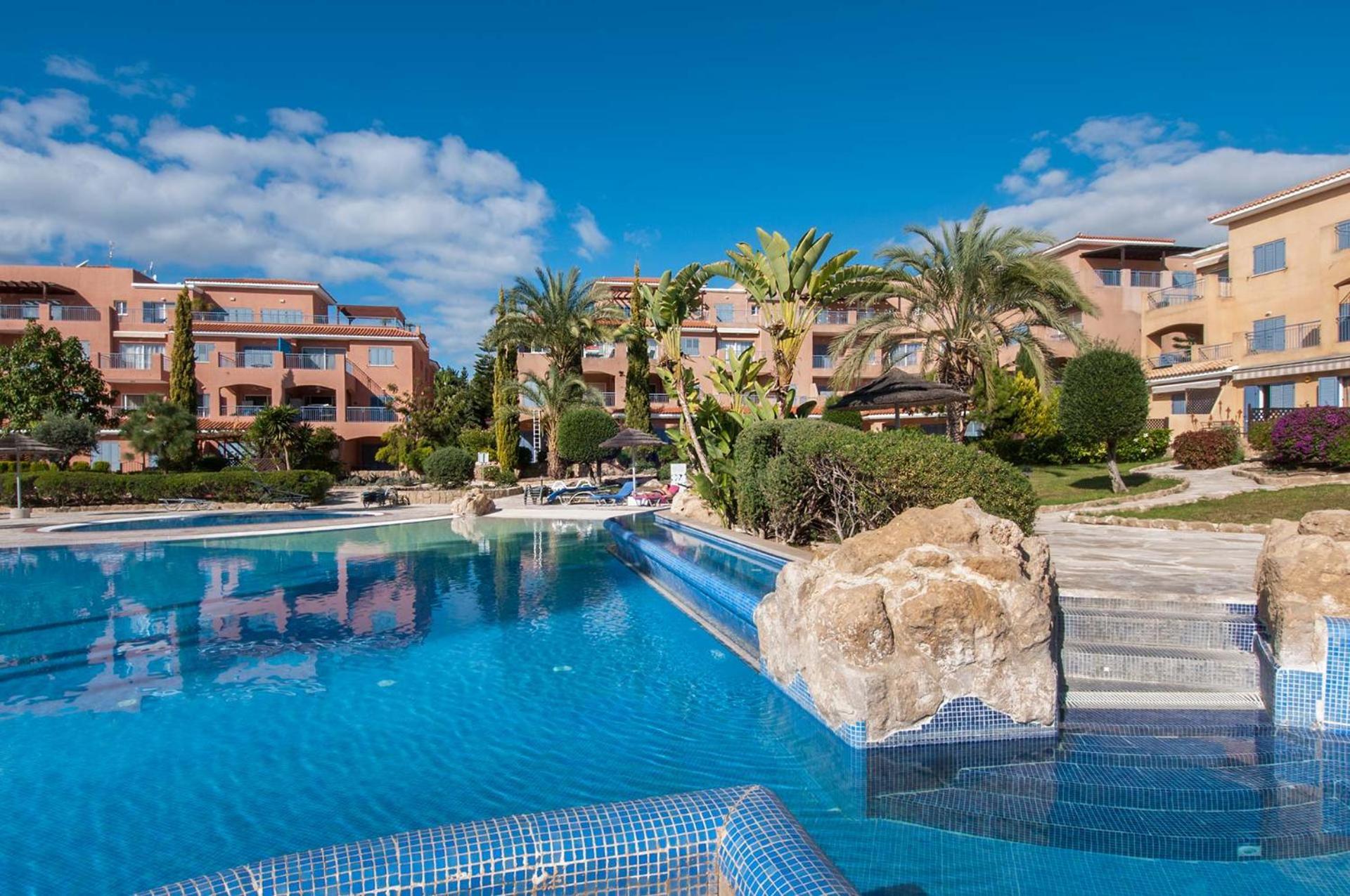 Stylish 1 Bedroom Apartment In Limnaria Gardens Paphos Habitación foto